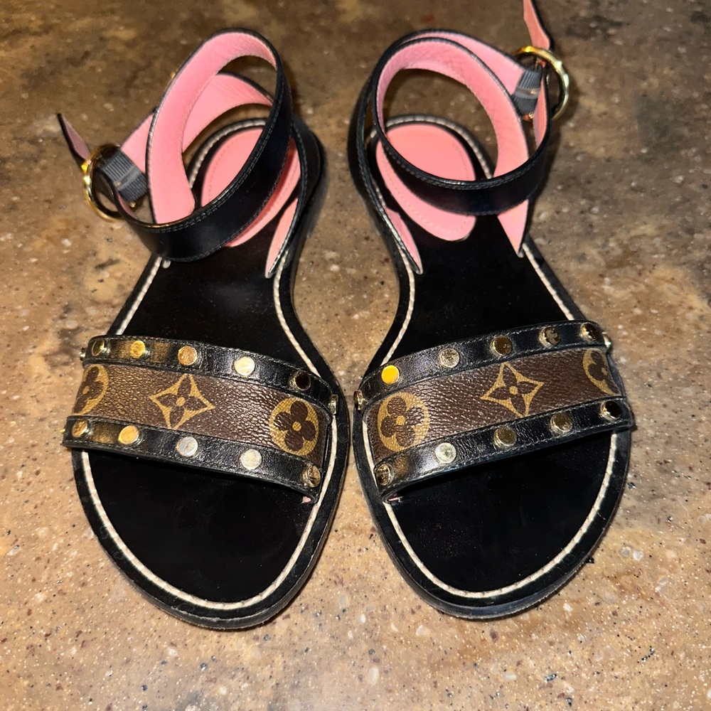 Louis Vuitton sandals - Picture 2 of 5